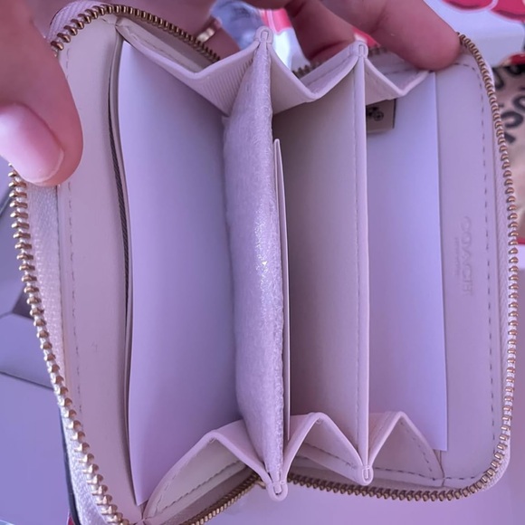 Coach Cherry Print White Small Wallet - New - Picture 6 of 7
